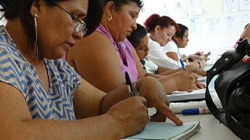 LAS DIGNAS BUSCAN PROMOVER EL EJERCICIO DE LA CIUDADANÍA CON GRUPOS DE MUJERES ORGANIZADAS.